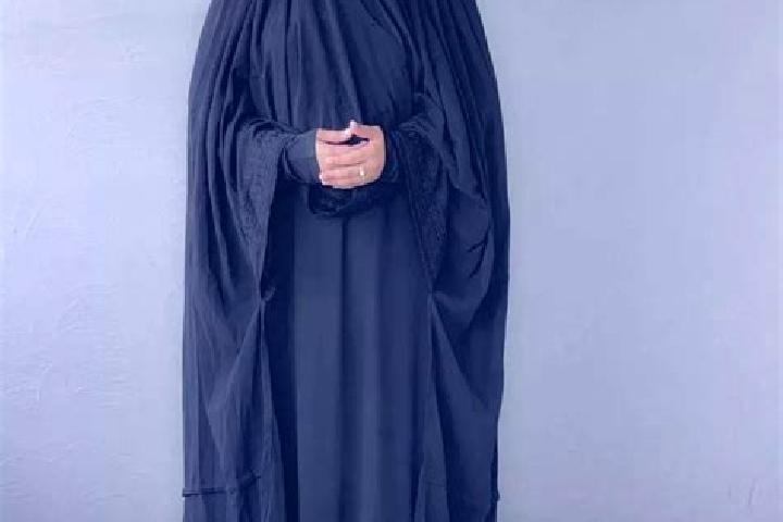 Emily, 24 — Escort in Burqah, Palestine