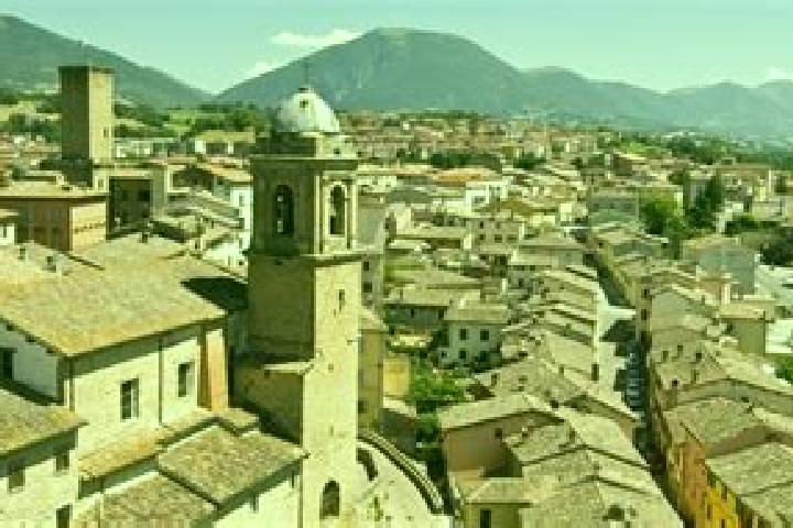 Emily, 24 — Escort in Castelraimondo, Italy