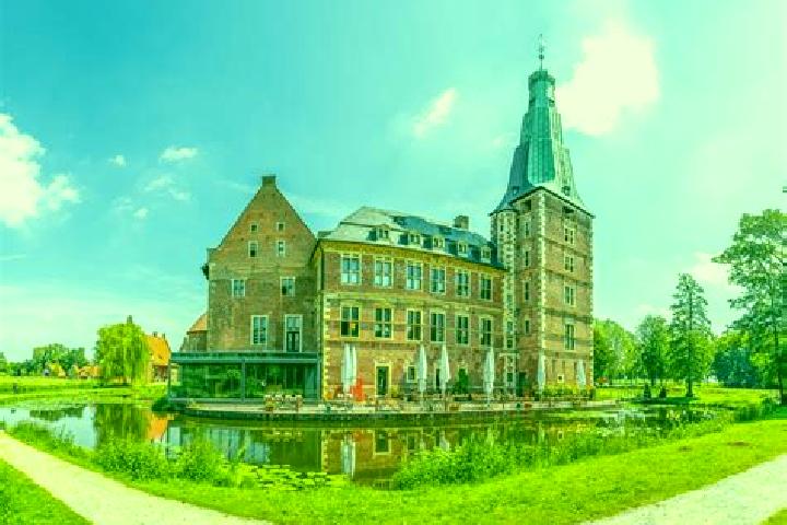 Emily, 24 — Escort in Lembruch, Germany