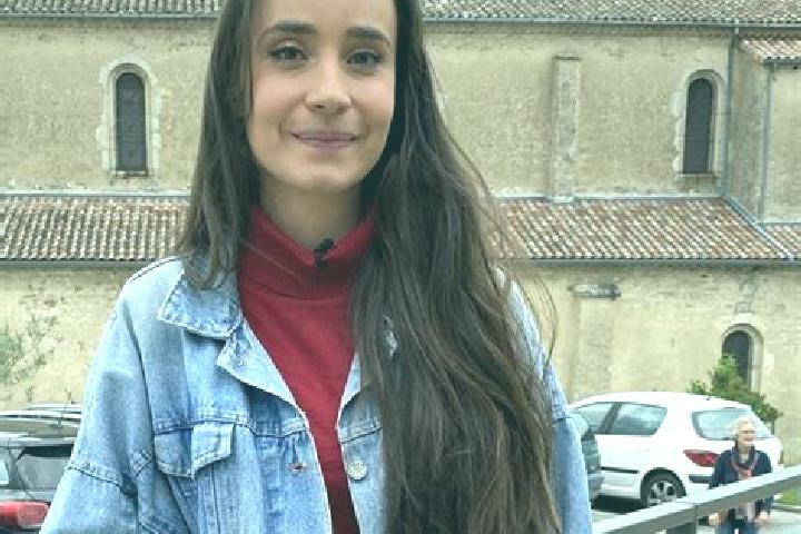 Emily, 24 — Escort in Les Assions, France