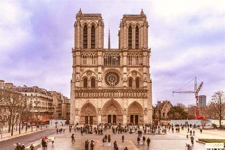 Emily, 24 — Escort in Pouligny-Notre-Dame, France