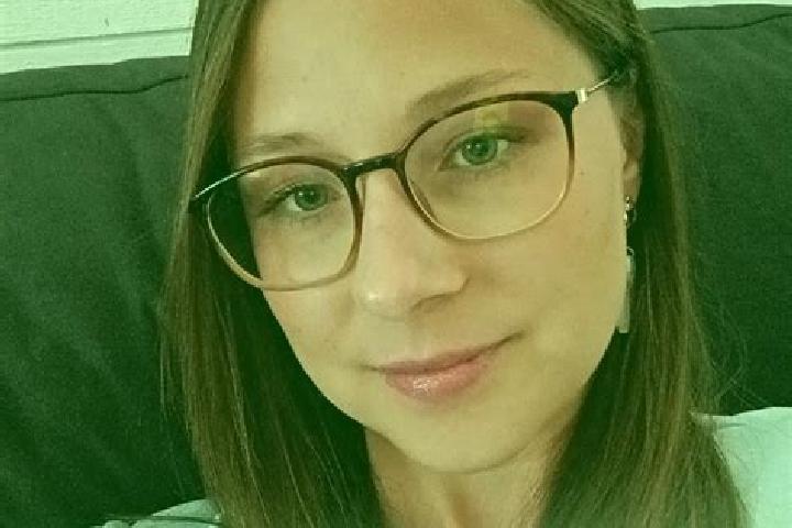Emily, 24 — Escort in Wambrechies, France