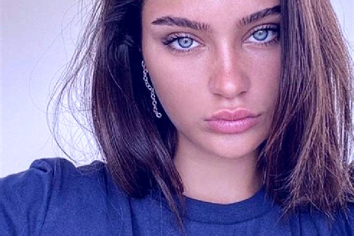Emily, 25, a brunette blue-eyed slavic companion based in Laguna Verde. Offering Tantra, Overnight, Striptease. Available for incall and outcall, day and eve...