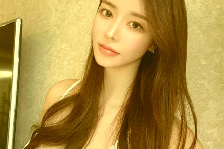 Emily, 25 — Escort in Dadoupu, China