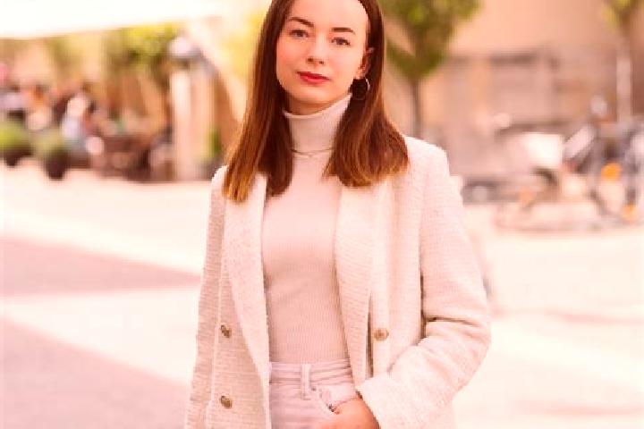 Emily, 25 — Escort in Finkenstein, Austria