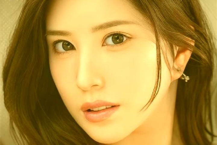 Emily, 25 — Escort in Nago, Japan