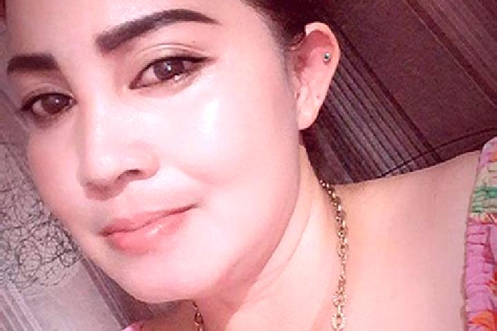 Emily, 25 — Escort in Paas Girang, Indonesia