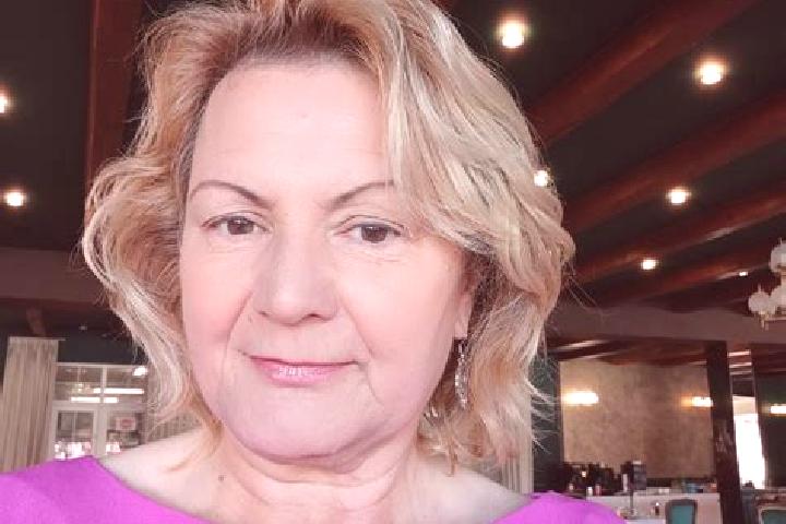 Emily, 25 — Escort in Sangeorgiu de Padure, Romania