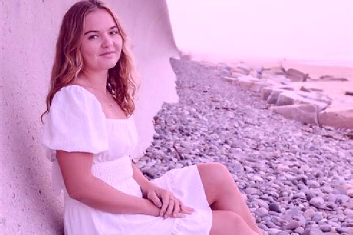 Emily, 25 — Escort in South Berwick, United States