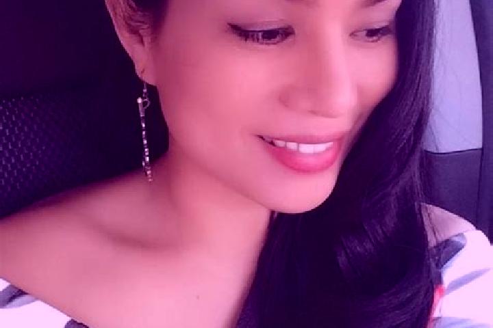 Emily, 25 — Escort in Tabontabon, Philippines