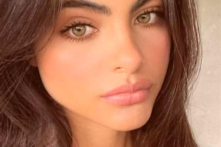 Emily, 26, a brunette dark-eyed middle eastern companion based in Langweid. Offering BDSM, Tantra, Massage, Overnight, Dinner Date. Available for incall and ...