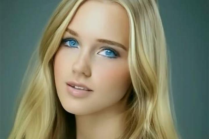 Emily, 26, a dark blonde grey-eyed slavic companion based in Lakhsas. Offering Dinner Date, Overnight, Duos, 69. Available for incall and outcall, day and ev...