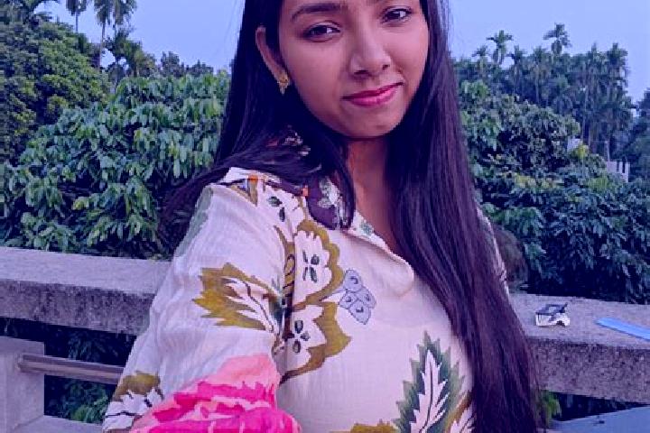 Emily, 26 — Escort in Baruipur, India