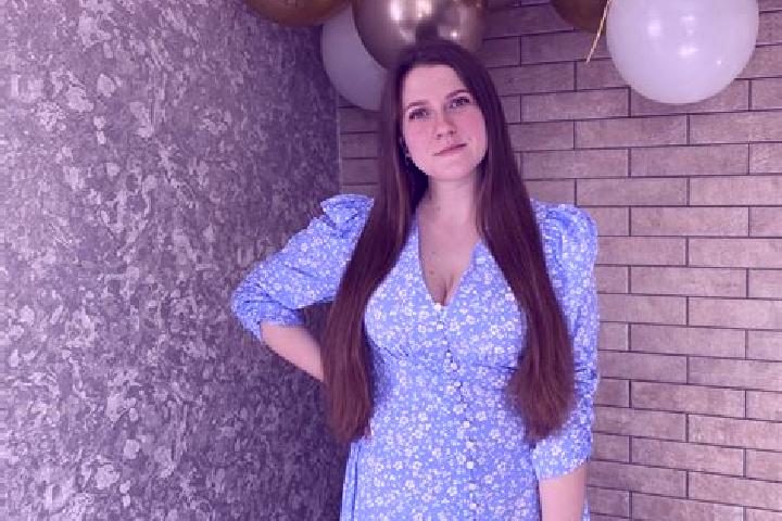 Emily, 26 — Escort in Dubrovytsya, Ukraine