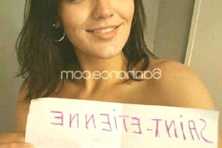 Emily, 26 — Escort in Fontaine-Guerin, France