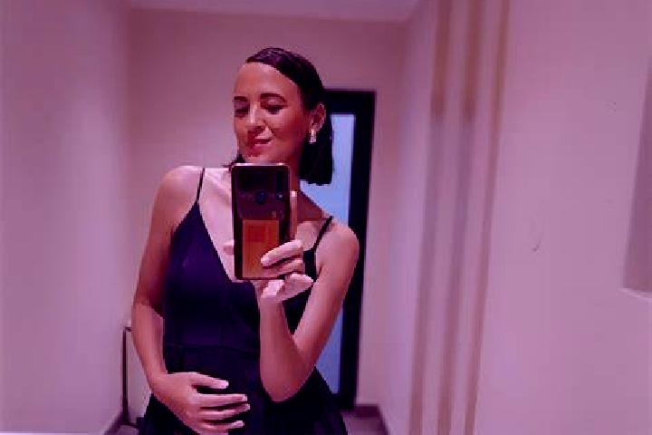 Emily, 26 — Escort in Kharas, Palestine