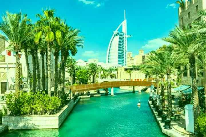 Emily, 26 — Escort in Madinat Isa, Bahrain