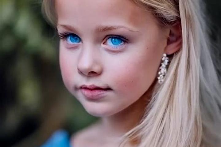 Emily, 27, a blonde blue-eyed caucasian companion based in Uivar. Offering Prostate Massage, Couples, OWO, CIM. Available for incall and outcall, day and eve...
