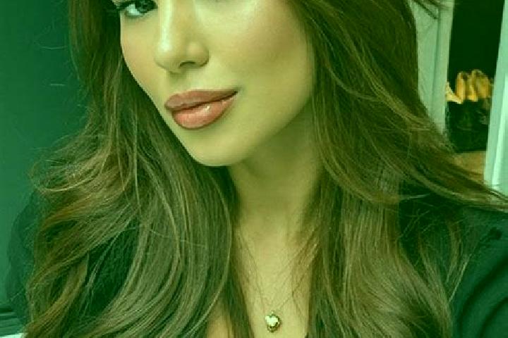 Emily, 27, a chestnut dark-eyed latina companion based in Porthcawl. Offering Duos, Couples, BDSM. Available for incall and outcall, overnight bookings avail...