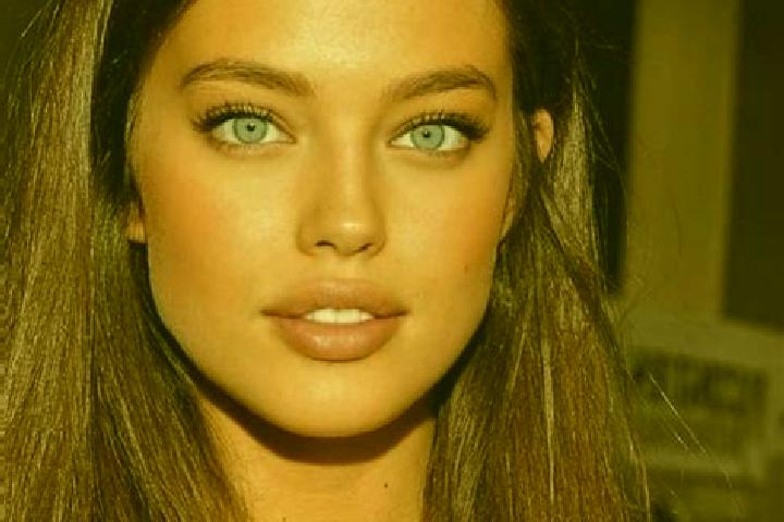 Emily, 27, a chestnut green-eyed caucasian companion based in Walheim. Offering Striptease, Deep French Kissing, Tantra, GFE, 69. Available for incall and ou...