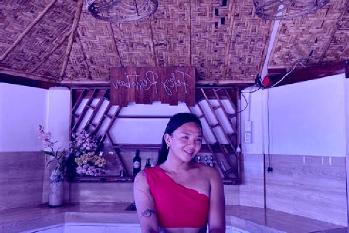 Emily, 27 — Escort in Aroroy, Philippines