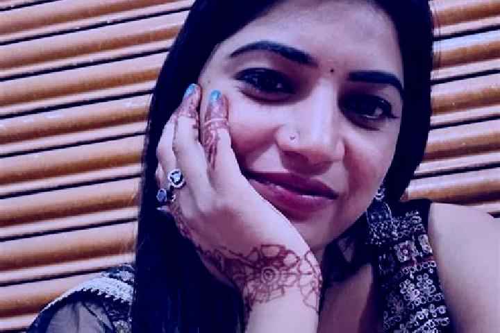 Emily, 27 — Escort in Dhampur, India