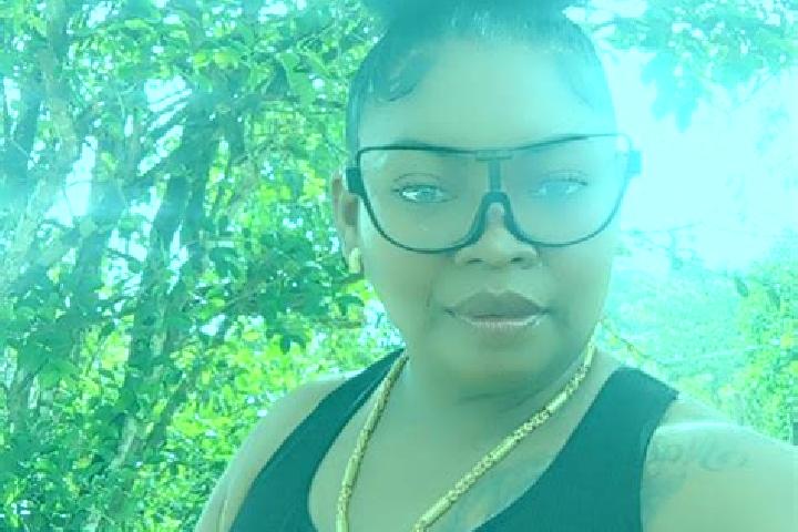 Emily, 27 — Escort in Groningen, Suriname