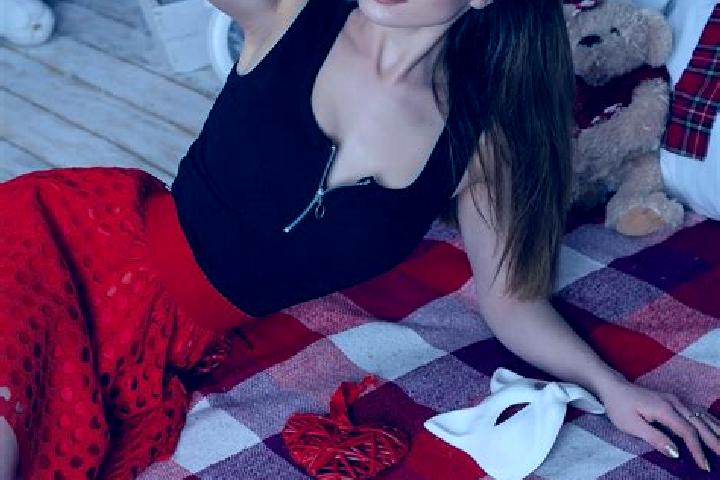 Emily, 27 — Escort in Nadezhda, Russia