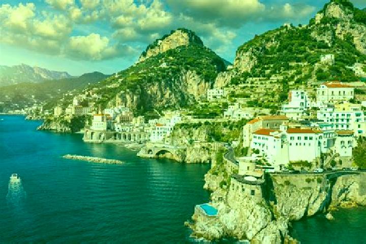 Emily, 27 — Escort in Tramonti, Italy