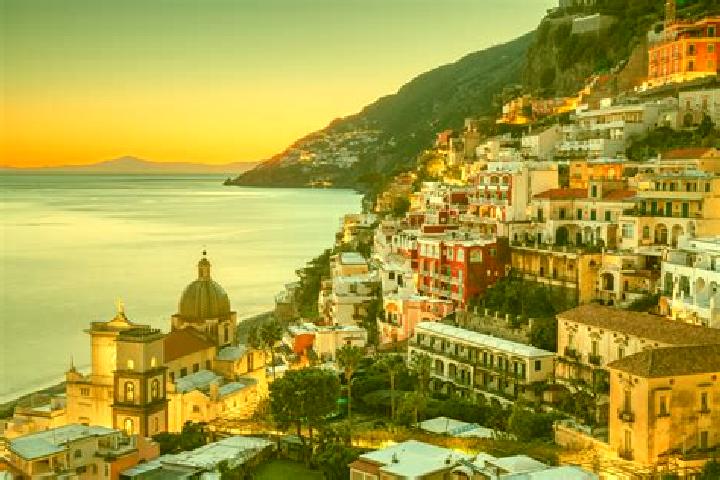 Emily, 27 — Escort in Valle e Castello, Italy