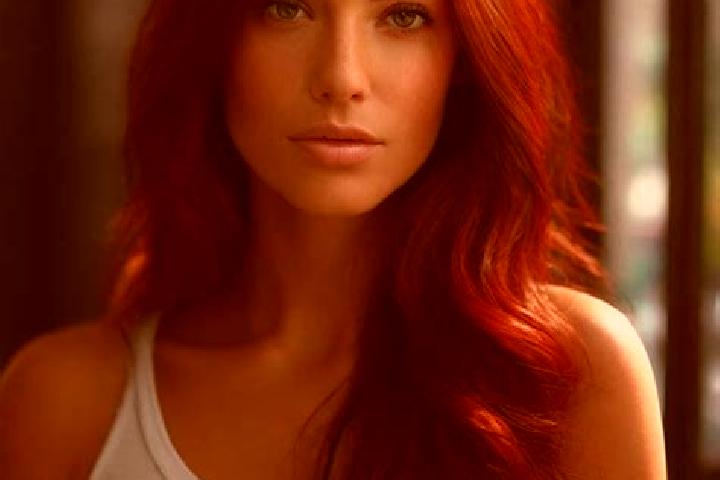 Emily, 28, a auburn hazel-eyed mixed companion based in Hueckeswagen. Offering Erotic Massage, Tantra. Available for incall and outcall, day and evening dates.