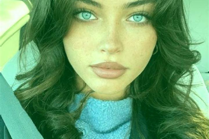 Emily, 28, a brunette dark-eyed mixed companion based in Cava De Tirreni. Offering Couples, 69, Overnight, Domination, OWO. Available for incall and outcall,...