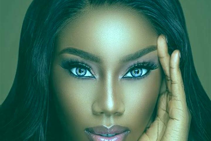 Emily, 28, a chestnut blue-eyed ebony companion based in Carmen de Apicala. Offering Tantra, GFE, Dinner Date. Available for incall and outcall, day and even...