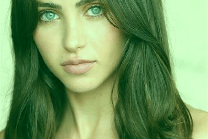 Emily, 28, a chestnut brown-eyed latina companion based in Naeso. Offering A-Level, Fetish, OWO, Girlfriend Experience. Available for incall and outcall, day...