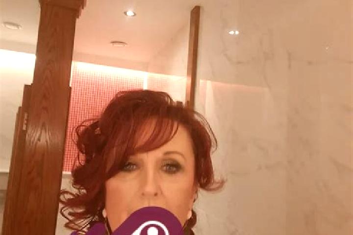 Emily, 28 — Escort in Clara, Ireland
