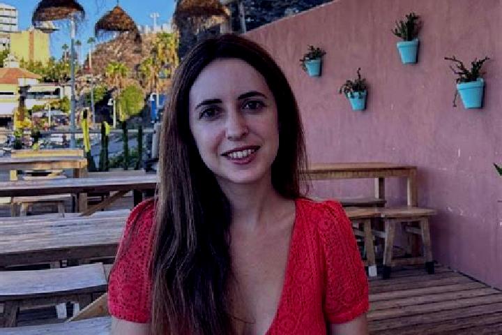 Emily, 28 — Escort in Comares, Spain