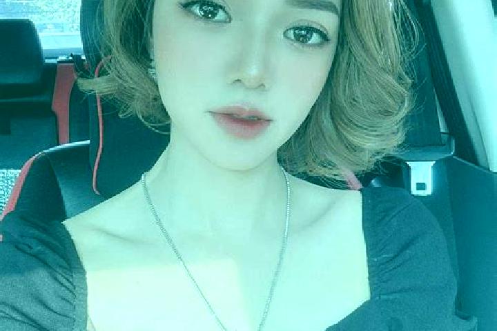 Emily, 28 — Escort in Vinh Tuong, Vietnam