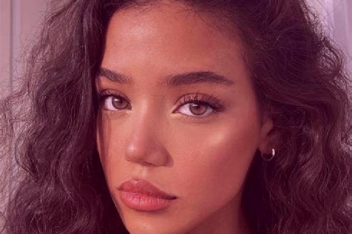 Emily, 29, a black brown-eyed indian companion based in Babylon. Offering Dinner Date, Travel Companion, Couples. Available for incall and outcall, overnight...