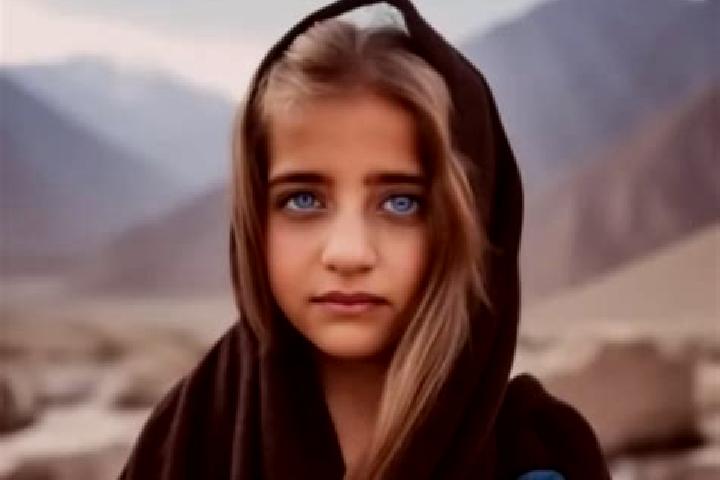 Emily, 29, a black brown-eyed middle eastern companion based in Zanoaga. Offering GFE, 69, Tantra. Available for incall and outcall, day and evening dates.