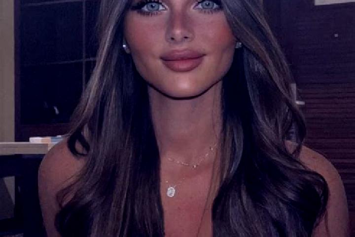 Emily, 29, a brunette dark-eyed mixed companion based in Queensferry. Offering GFE, Erotic Massage, BDSM, Deep French Kissing. Available for incall and outca...