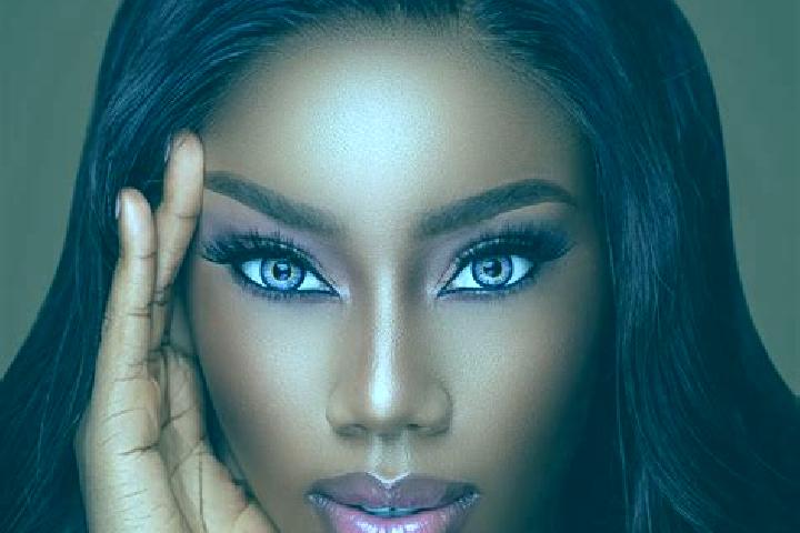 Emily, 29, a chestnut blue-eyed ebony companion based in Oriental. Offering Striptease, Travel Companion, Tantra, Couples. Available for incall and outcall, ...