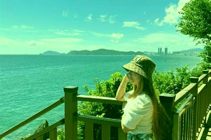 Emily, 29 — Escort in Cabra, Philippines