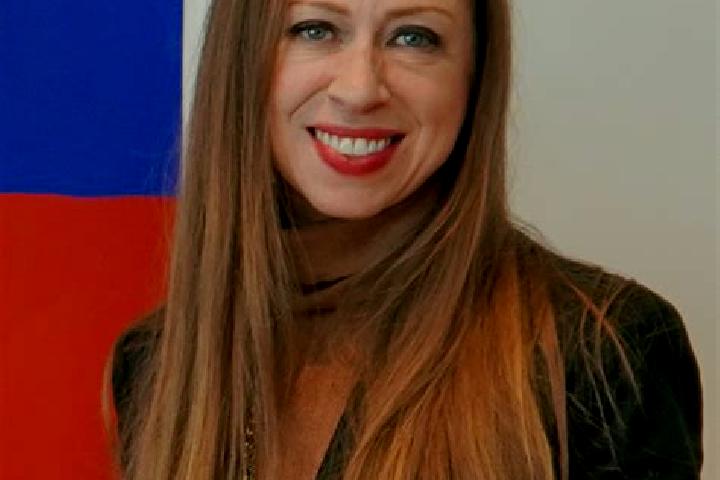 Emily, 29 — Escort in Chelsea, Canada