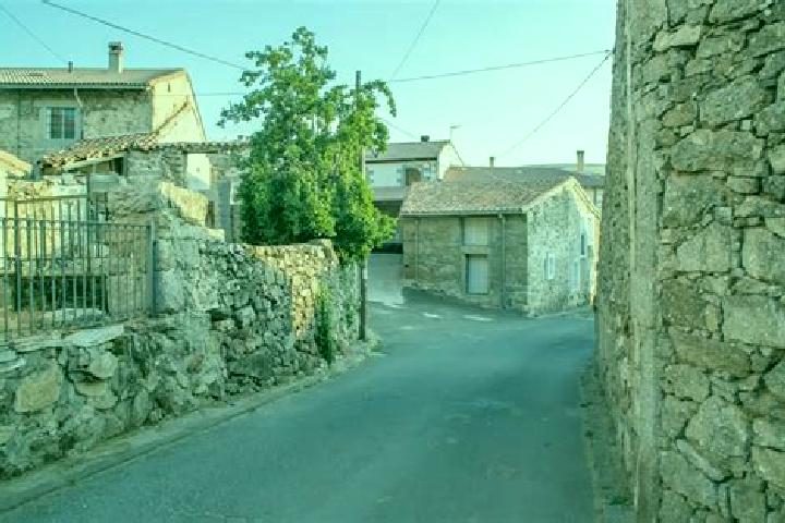 Emily, 29 — Escort in Hoyos del Espino, Spain