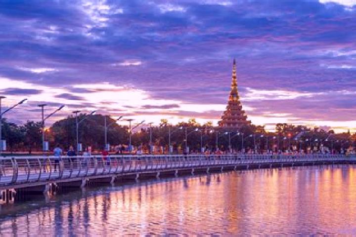 Emily, 29 — Escort in Khon Buri, Thailand