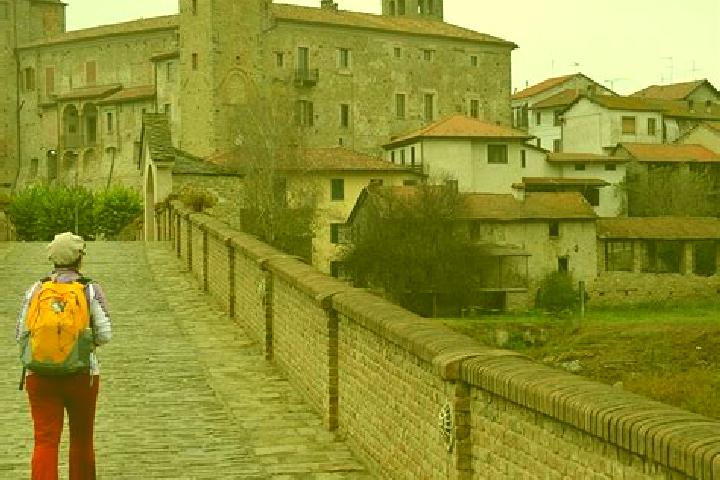 Emily, 29 — Escort in Monastero Bormida, Italy