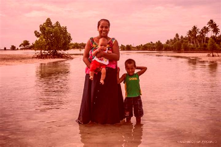 Emily, 29 — Escort in Roreti Village, Kiribati
