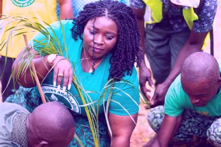 Emily, 29 — Escort in Sefwi, Ghana