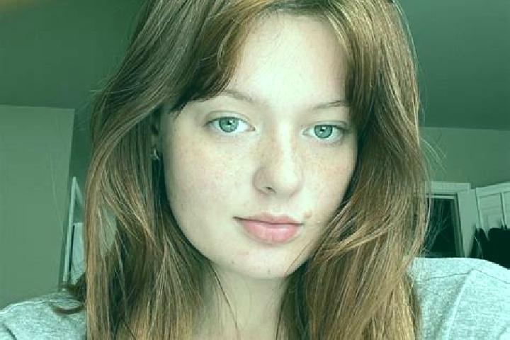 Emily, 30, a auburn hazel-eyed mixed companion based in Union de Tula. Offering Duos, Overnight, Girlfriend Experience, Deep French Kissing. Available for in...