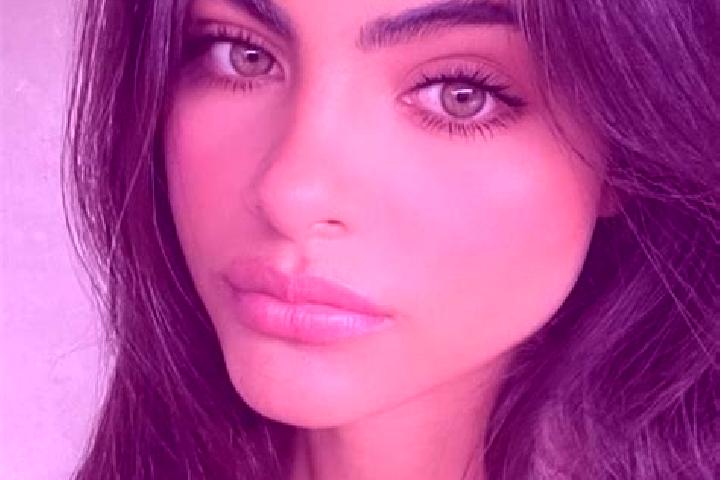 Emily, 30, a brunette green-eyed slavic companion based in Buansa. Offering Couples, Party Girl, Erotic Massage, Deep French Kissing, GFE. Available for inca...